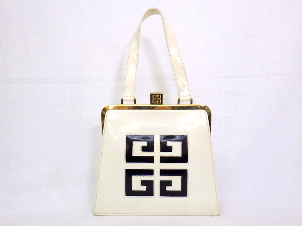 ジバンシィ買取,ロゴが目立つ昔のバッグが再び人気です！